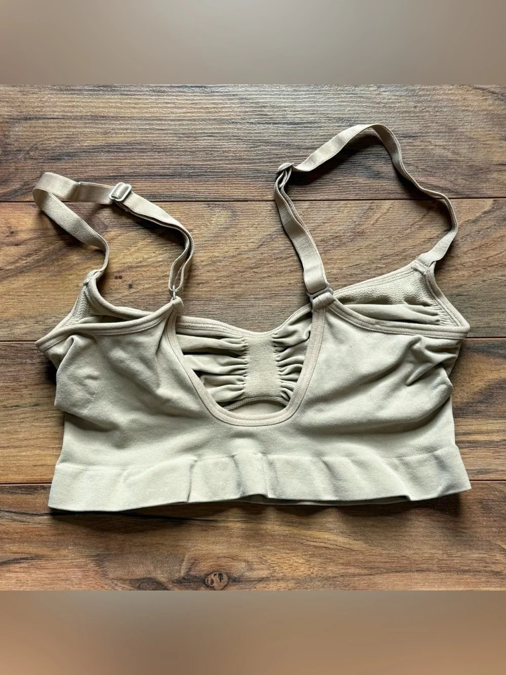 SKIMS seamless sculpt bralette - Picture 2 of 4